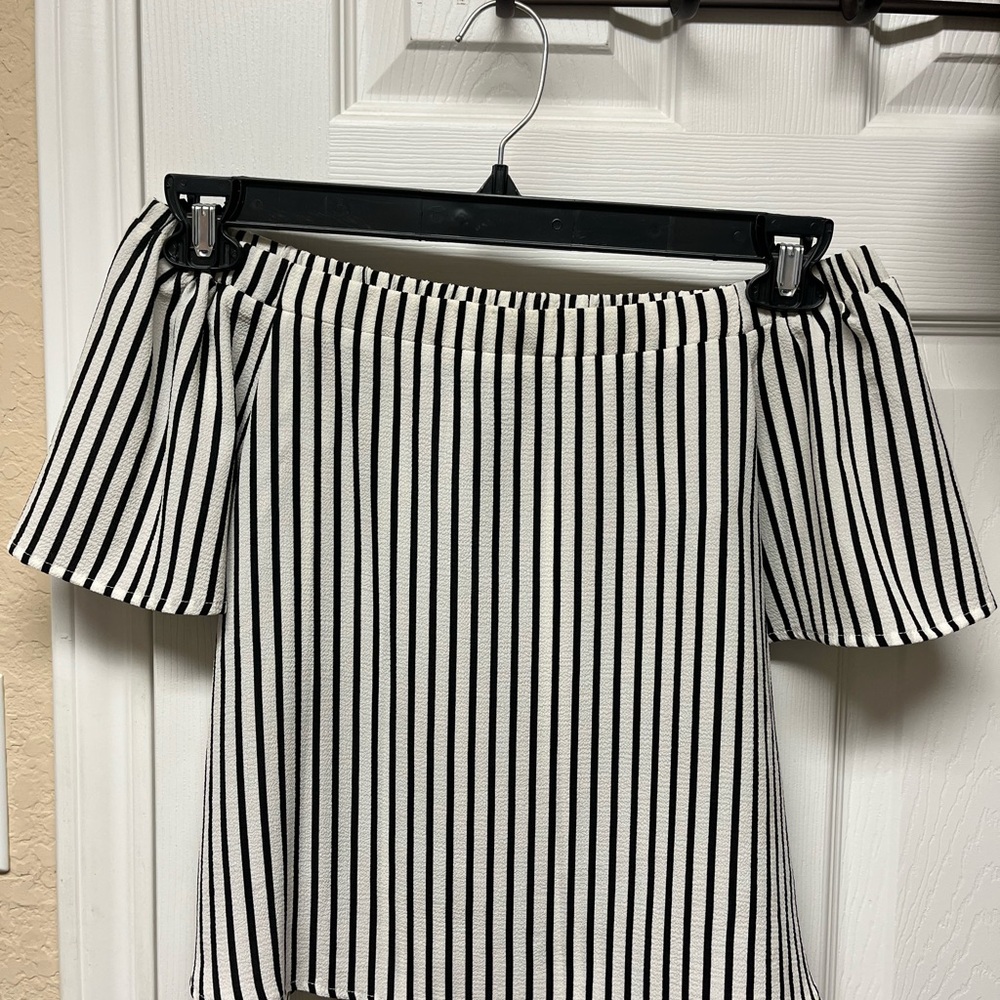 Design Lab Lord & Taylor Black and White Striped Blouse